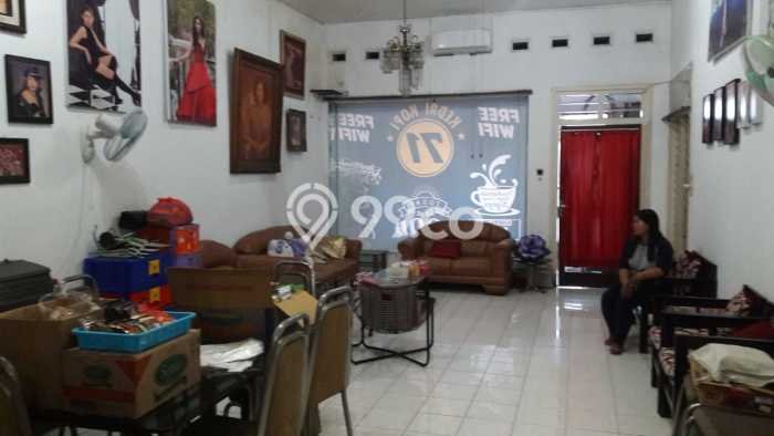 Hot Offer Hunian Mewah Ideal dan Luas di Tegalsari, Surabaya Hot Offer Hunian Mewah Ideal dan Luas di Tegalsari, Surabaya