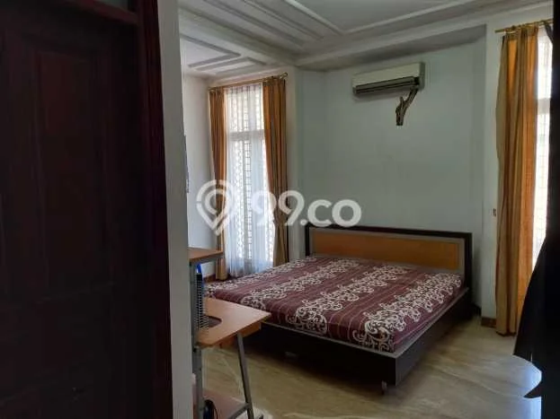 Rumah Bagus kawasan Genteng, Surabaya, Luas 1m2m² LB 760m2m² HARGA MENARIK! Rumah Bagus kawasan Genteng, Surabaya, Luas 1m2m² LB 760m2m² HARGA MENARIK!