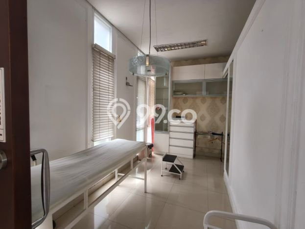 Sewa Rumah Nyaman di Prapanca LT 600m2 / LB 800m2 Siap Huni Sewa Rumah Nyaman di Prapanca LT 600m2 / LB 800m2 Siap Huni