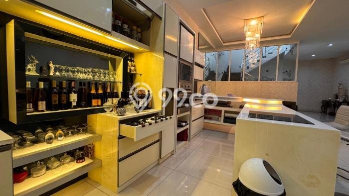 Dijual Rumah Mewah Elegan Dengan View Cantik di Pluit, Jakarta Utara Dijual Rumah Mewah Elegan Dengan View Cantik di Pluit, Jakarta Utara