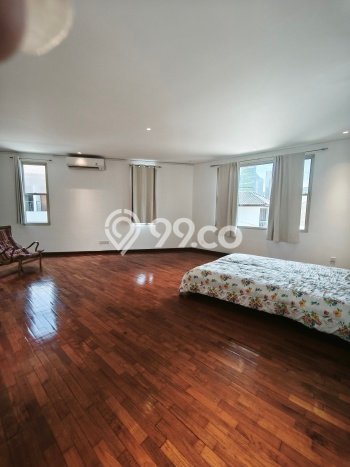 Rumah sewa siap pakai 5 Kamar Tidur di SCBD, Jakarta Selatan Rumah sewa siap pakai 5 Kamar Tidur di SCBD, Jakarta Selatan
