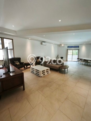 Rumah sewa siap pakai 5 Kamar Tidur di SCBD, Jakarta Selatan Rumah sewa siap pakai 5 Kamar Tidur di SCBD, Jakarta Selatan