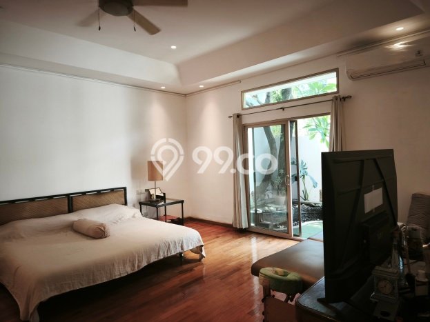 Rumah sewa siap pakai 5 Kamar Tidur di SCBD, Jakarta Selatan Rumah sewa siap pakai 5 Kamar Tidur di SCBD, Jakarta Selatan