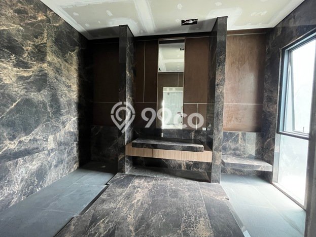 Rumah Luxury Modern Siap Huni di Cinere Jakarta Selatan Rumah Luxury Modern Siap Huni di Cinere Jakarta Selatan