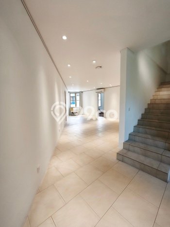 Rumah sewa siap pakai 5 Kamar Tidur di SCBD, Jakarta Selatan Rumah sewa siap pakai 5 Kamar Tidur di SCBD, Jakarta Selatan