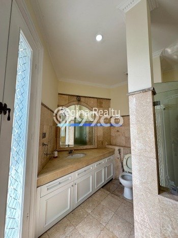 Jarang Ada! Rumah Kontrakan 5 Kamar Bagus Siap Huni Pondok Indah Jarang Ada! Rumah Kontrakan 5 Kamar Bagus Siap Huni Pondok Indah
