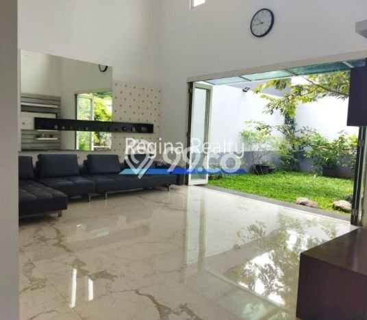 Hunian Elit LB 800m2 Siap Huni Desain Elegan di BSD City, Tangerang Hunian Elit LB 800m2 Siap Huni Desain Elegan di BSD City, Tangerang