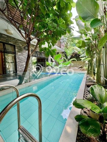 For Sale! Premium House LT 272m2 Desain Elegan di Pejaten For Sale! Premium House LT 272m2 Desain Elegan di Pejaten