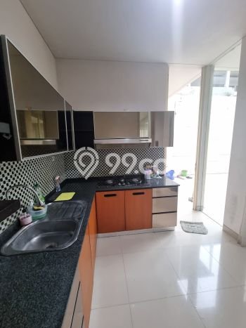 Disewakan Rumah Murah di Pakuwon Indah Surabaya Punya 3 KT Disewakan Rumah Murah di Pakuwon Indah Surabaya Punya 3 KT