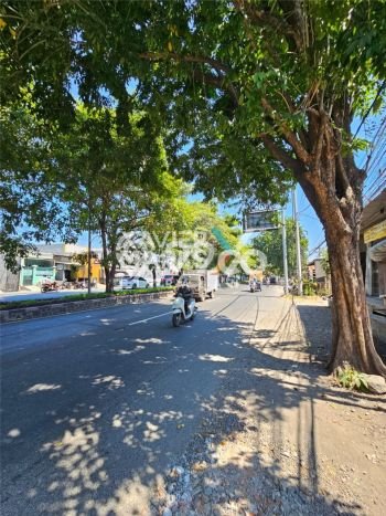 LOKASI STRATEGIS! Tanah di Tandes, Luas 997m2m², Area Asri, Cocok untuk Investasi LOKASI STRATEGIS! Tanah di Tandes, Luas 997m2m², Area Asri, Cocok untuk Investasi