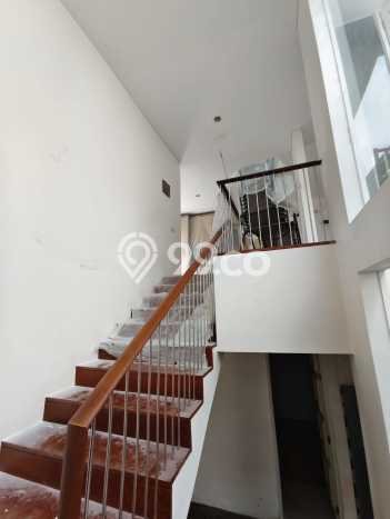 Rumah Mewah Dijual LT 383m2 di Sambikerep, Surabaya Rumah Mewah Dijual LT 383m2 di Sambikerep, Surabaya