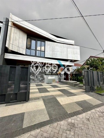 Rumah Elit LB 215m2 Siap Huni Desain Elegan di Manyar, Surabaya Rumah Elit LB 215m2 Siap Huni Desain Elegan di Manyar, Surabaya