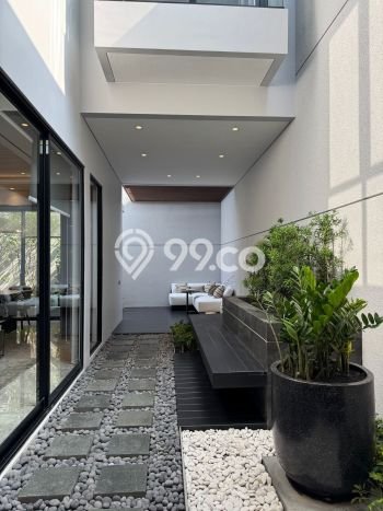 Rumah Elit LB 300m2 Siap Pakai Desain Elegan di Citraland, Surabaya Rumah Elit LB 300m2 Siap Pakai Desain Elegan di Citraland, Surabaya