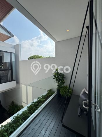 Rumah Elit LB 300m2 Siap Pakai Desain Elegan di Citraland, Surabaya Rumah Elit LB 300m2 Siap Pakai Desain Elegan di Citraland, Surabaya