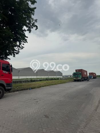 Unit Gudang Tersedia di Margomulyo Spesifikasi LB 1000m2 Unit Gudang Tersedia di Margomulyo Spesifikasi LB 1000m2
