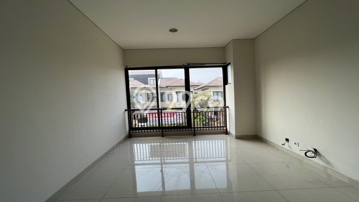 Kesempatan Memiliki Rumah LT 112m² / LB 92m² di BSD, Dekat Pusat Kota, Tangerang Kesempatan Memiliki Rumah LT 112m² / LB 92m² di BSD, Dekat Pusat Kota, Tangerang