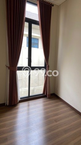 Rumah di BSD, 4 KT, Konsep Modern, LT 220m² LB 282m² Rumah di BSD, 4 KT, Konsep Modern, LT 220m² LB 282m²