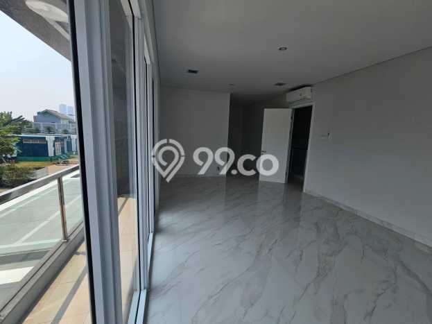 Jual Rumah Mewah Elegan Dengan View Eksklusif di Gading Serpong, Tangerang Jual Rumah Mewah Elegan Dengan View Eksklusif di Gading Serpong, Tangerang