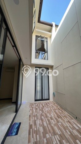 Sewa Rumah Harga Terjangkau di BSD Tangerang Punya 4 KT Sewa Rumah Harga Terjangkau di BSD Tangerang Punya 4 KT