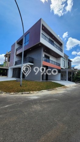 Jual Rumah Mewah Megah Dengan View Eksklusif di Alam Sutera, Tangerang Jual Rumah Mewah Megah Dengan View Eksklusif di Alam Sutera, Tangerang