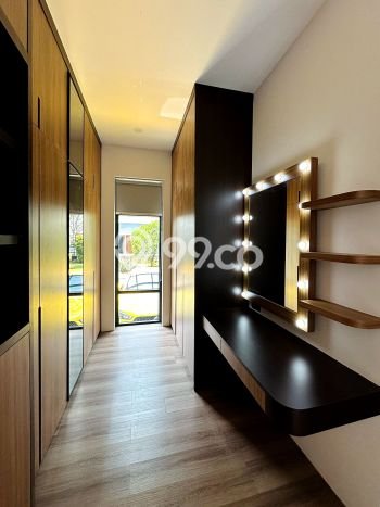 Hunian Mewah LB 720m2 Siap Huni Desain Elegan di Alam Sutera, Tangerang Hunian Mewah LB 720m2 Siap Huni Desain Elegan di Alam Sutera, Tangerang