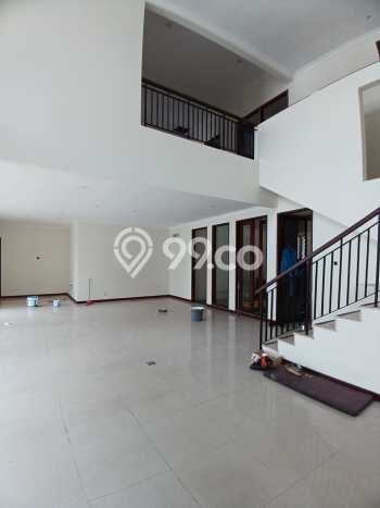 Hunian Elit LB 550m2 Siap Huni Desain Elegan di Graha, Surabaya Hunian Elit LB 550m2 Siap Huni Desain Elegan di Graha, Surabaya