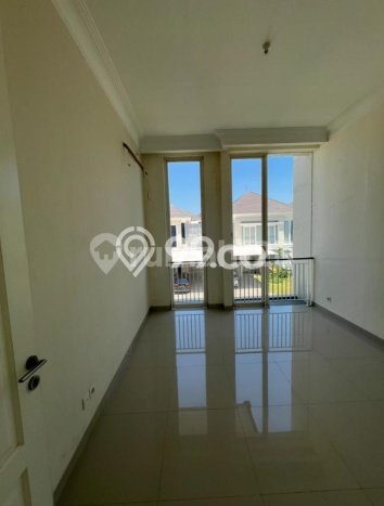 Rumah Elit LB 226m2 Siap Pakai Desain Elegan di Pakuwon Indah, Surabaya Rumah Elit LB 226m2 Siap Pakai Desain Elegan di Pakuwon Indah, Surabaya