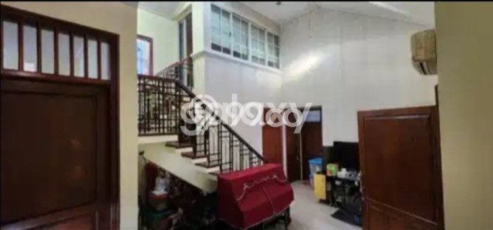 Rumah Elit LB 200m2 Siap Huni Desain Elegan di Citraland, Surabaya Rumah Elit LB 200m2 Siap Huni Desain Elegan di Citraland, Surabaya
