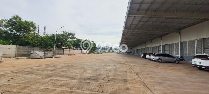 Unit Pabrik Disewakan di Limusnunggal di Area Ramai & Strategis Unit Pabrik Disewakan di Limusnunggal di Area Ramai & Strategis