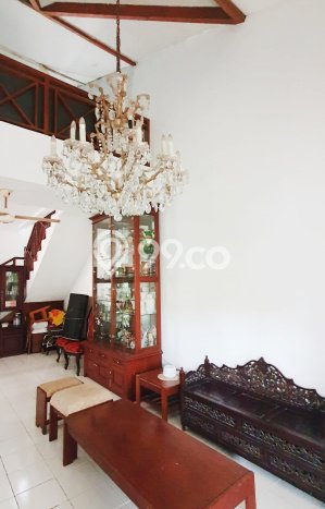 Rumah Luxury Modern Tanpa Renovasi di Mampang Jakarta Selatan Rumah Luxury Modern Tanpa Renovasi di Mampang Jakarta Selatan