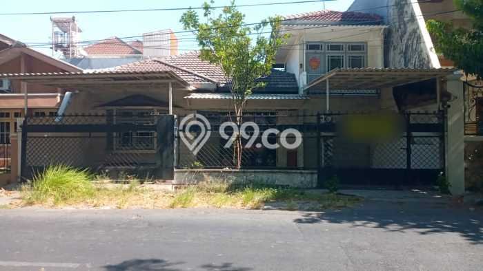 Rumah Elit LB 300m2 Siap Pakai Desain Elegan di Kedung Baruk, Surabaya Rumah Elit LB 300m2 Siap Pakai Desain Elegan di Kedung Baruk, Surabaya