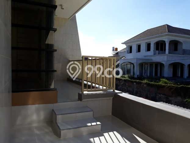Dijual Cepat Rumah Bagus Siap Huni LB 320m2 di Sidoarjo, Sidoarjo Dijual Cepat Rumah Bagus Siap Huni LB 320m2 di Sidoarjo, Sidoarjo