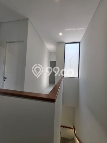 Jual Rumah Strategis Bagus Punya 4 KT di Rungkut Surabaya SHM Jual Rumah Strategis Bagus Punya 4 KT di Rungkut Surabaya SHM