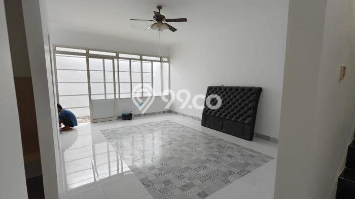 Dijual Cepat Rumah Favorit Siap Huni LB 146m2 di Sidoarjo, Sidoarjo Dijual Cepat Rumah Favorit Siap Huni LB 146m2 di Sidoarjo, Sidoarjo