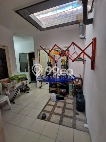 Rumah Strategis Minimalis Lb 70m2 di Rungkut, Surabaya Rumah Strategis Minimalis Lb 70m2 di Rungkut, Surabaya