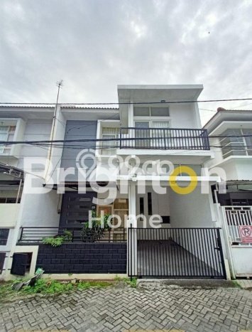 UNIT LANGKA! Rumah di Tambaksari, 3 KT, Pemandangan Indah, LT 77m² Bangunan 80m² UNIT LANGKA! Rumah di Tambaksari, 3 KT, Pemandangan Indah, LT 77m² Bangunan 80m²