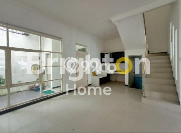 UNIT LANGKA! Rumah di Tambaksari, 3 KT, Pemandangan Indah, LT 77m² Bangunan 80m² UNIT LANGKA! Rumah di Tambaksari, 3 KT, Pemandangan Indah, LT 77m² Bangunan 80m²