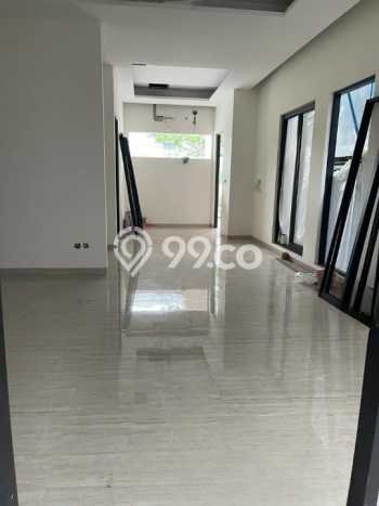 Rumah Asri di Galaxy, Surabaya, LT 133m² Bangunan 200m² Rumah Asri di Galaxy, Surabaya, LT 133m² Bangunan 200m²