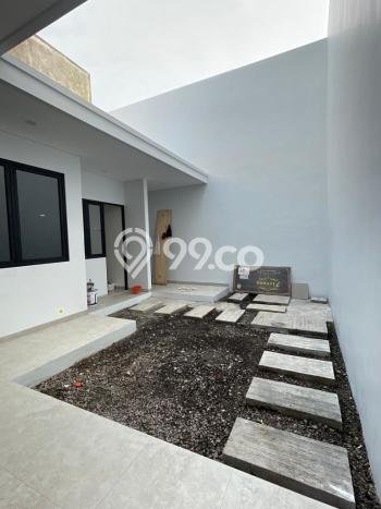 Rumah Berkelas LT 184m² / LB 250m² di Kompleks Cluster Galaxy, Surabaya Rumah Berkelas LT 184m² / LB 250m² di Kompleks Cluster Galaxy, Surabaya