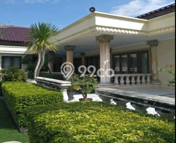 For Sale Rumah Mewah Exclusive di Wonocolo, Surabaya For Sale Rumah Mewah Exclusive di Wonocolo, Surabaya