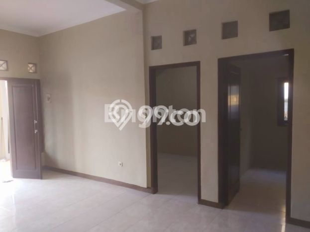 Rumah area Sukolilo, Surabaya, Luas 176m² Bangunan 120m² Rumah area Sukolilo, Surabaya, Luas 176m² Bangunan 120m²