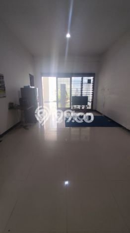 Hot Offer Hunian Mewah Ideal dan Luas di Dukuh Pakis, Surabaya Hot Offer Hunian Mewah Ideal dan Luas di Dukuh Pakis, Surabaya