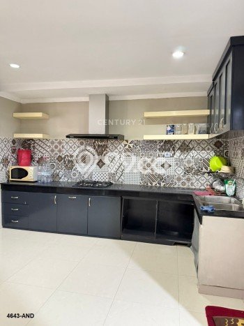 Rumah Luxury Modern Tanpa Renovasi di Bintaro Tangerang Selatan Rumah Luxury Modern Tanpa Renovasi di Bintaro Tangerang Selatan