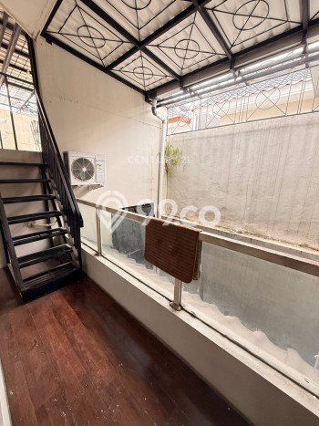 Rumah Luxury Modern Tanpa Renovasi di Bintaro Tangerang Selatan Rumah Luxury Modern Tanpa Renovasi di Bintaro Tangerang Selatan