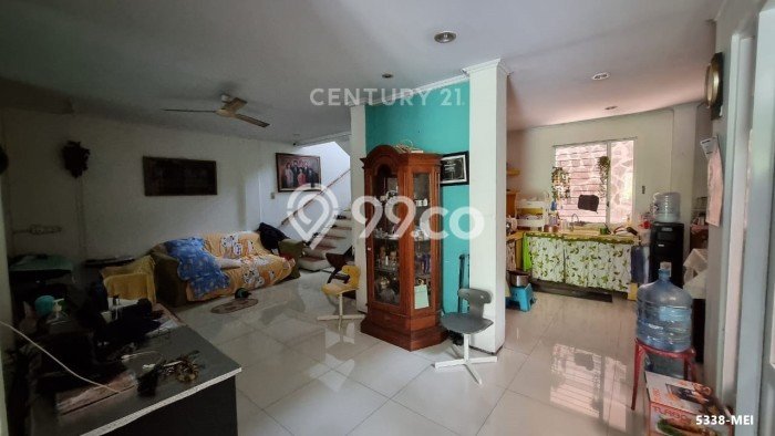 Rumah Strategis Minimalis Lb 130m2 di Ciputat, Tangerang Selatan Rumah Strategis Minimalis Lb 130m2 di Ciputat, Tangerang Selatan