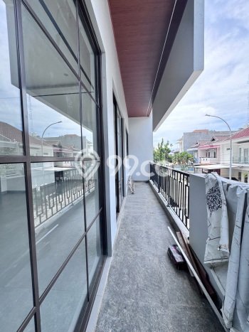 Dijual Rumah Luas Megah Dengan View Cantik di Cengkareng Barat, Jakarta Barat Dijual Rumah Luas Megah Dengan View Cantik di Cengkareng Barat, Jakarta Barat