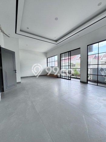 Dijual Rumah Luas Megah Dengan View Cantik di Cengkareng Barat, Jakarta Barat Dijual Rumah Luas Megah Dengan View Cantik di Cengkareng Barat, Jakarta Barat