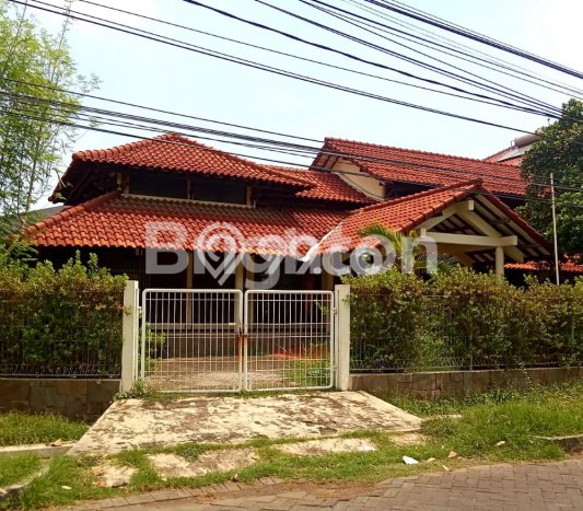 For Sale! Luxury House LT 812m2 Desain Modern di HR Muhammad For Sale! Luxury House LT 812m2 Desain Modern di HR Muhammad