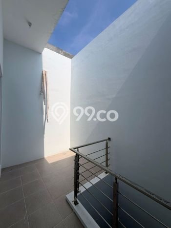 Dijual Hunian Rumah Terawat 5 KT di Citraland, Surabaya Dijual Hunian Rumah Terawat 5 KT di Citraland, Surabaya