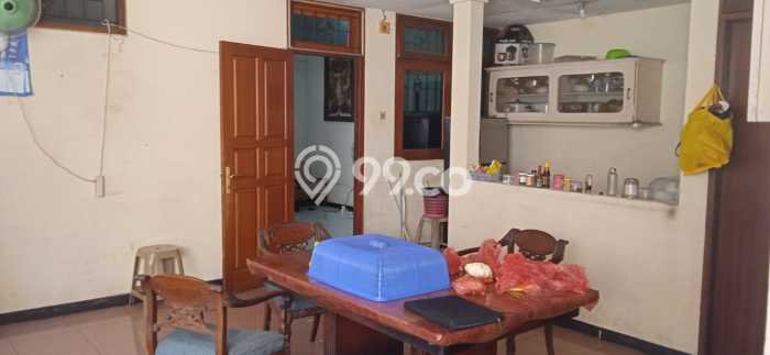 Jual Rumah Favorit Siap Huni LB 200m2 di Rungkut, Surabaya Jual Rumah Favorit Siap Huni LB 200m2 di Rungkut, Surabaya